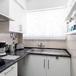 Stylish Apt In Saldanha Central Lisbon Living Лиссабон