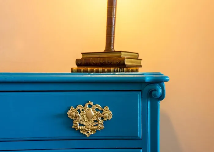 Апартаменты Gaze Out At The In A Retro-chic Getaway