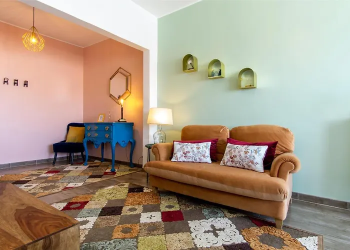 Gaze Out At The In A Retro-chic Getaway Лиссабон